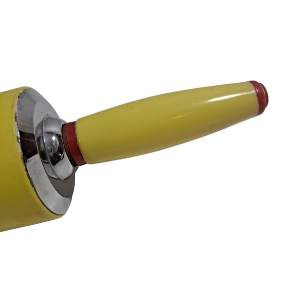 Vintage Melamine Yellow Rolling Pin With Red Handles Potato Masher - Picture 4 of 12